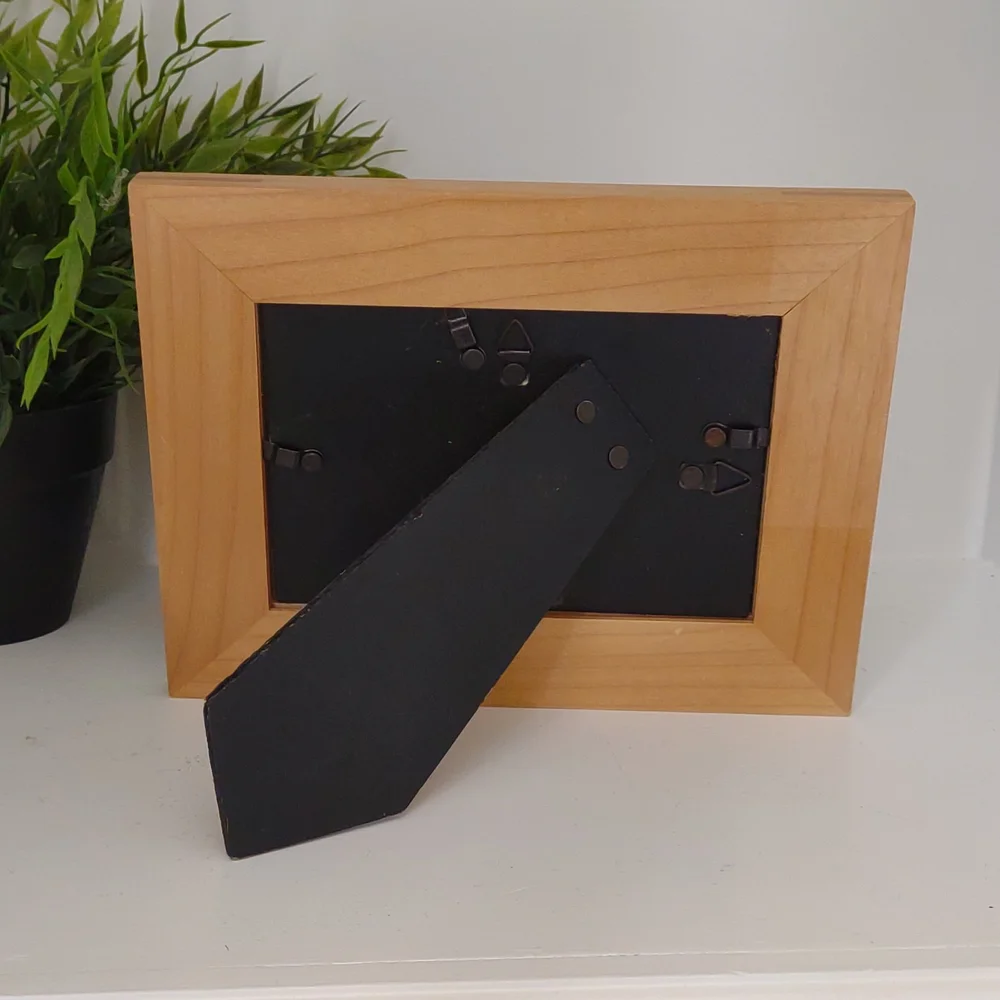 WOOD FRAME CAT